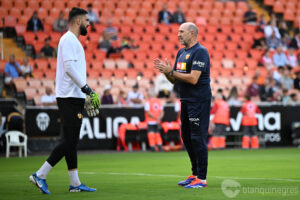 Mamardashvili sorprén al personal del Liverpool que va estar ahir a Mestalla