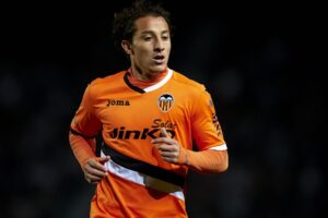 L'ex valencianista Andrés Guardado anuncia la seua retirada